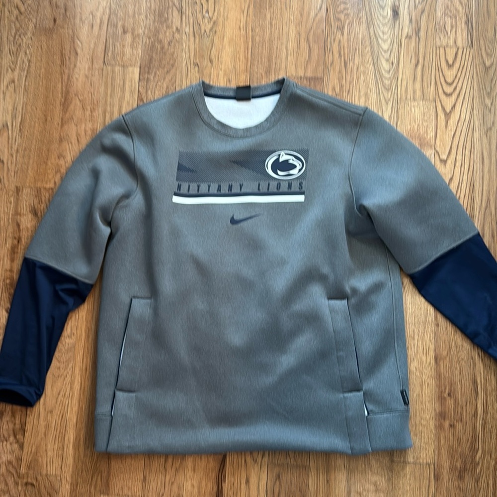 Penn State sweatshirt